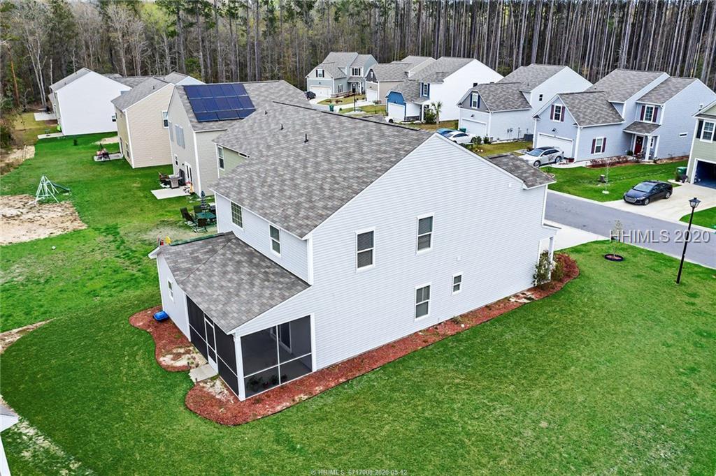 Sold 203 Shumard Oak, Bluffton, SC 29910 4 Beds / 3 Full Baths / 1