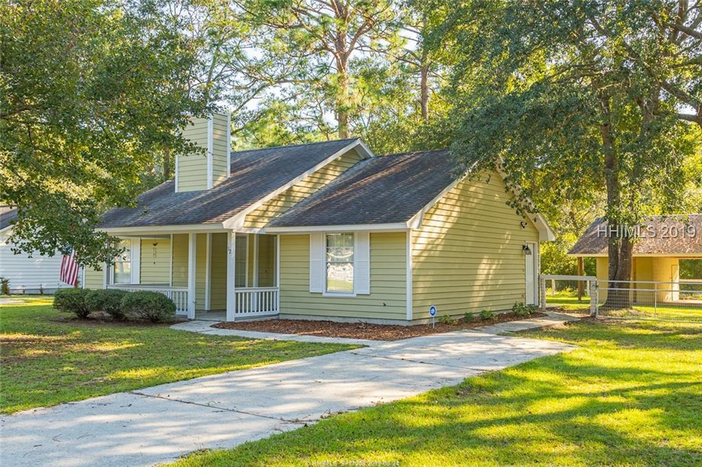 12 Robin Way, Beaufort, SC 29907