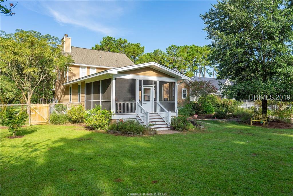 Sold 62 Walling Grove Road, Beaufort, SC 29907 4 Beds / 2 Full Baths