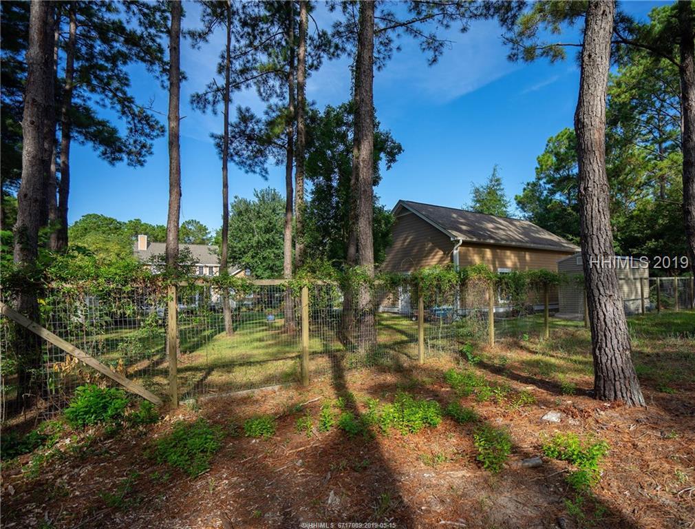 Sold 62 Walling Grove Road, Beaufort, SC 29907 4 Beds / 2 Full Baths