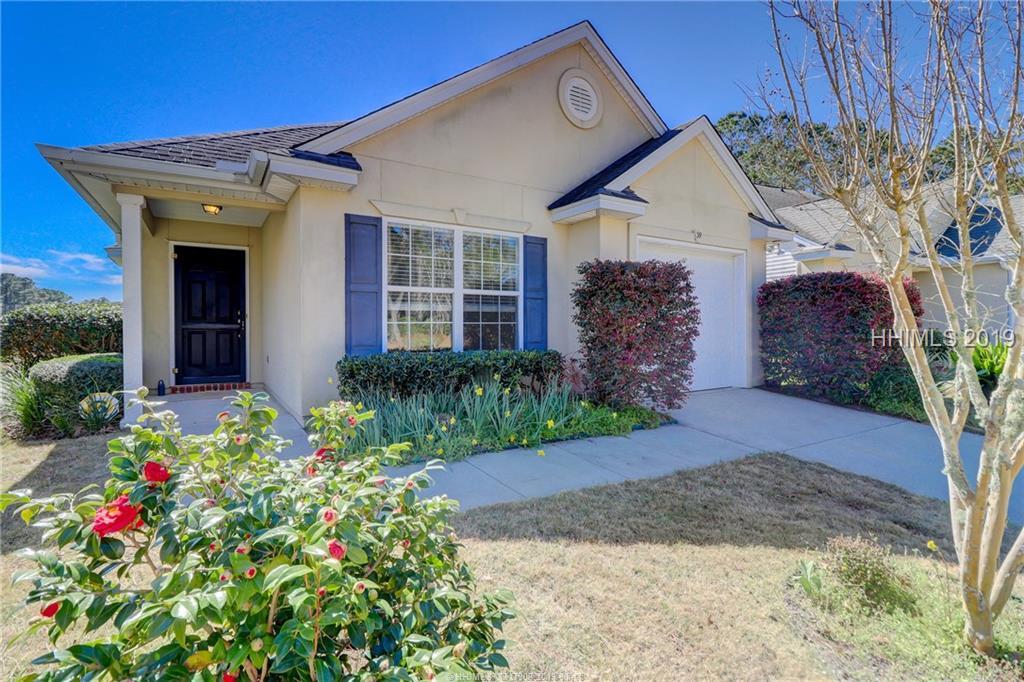 Sold 39 Pinecrest Way, Bluffton, SC 29910 2 Beds / 2 Full Baths