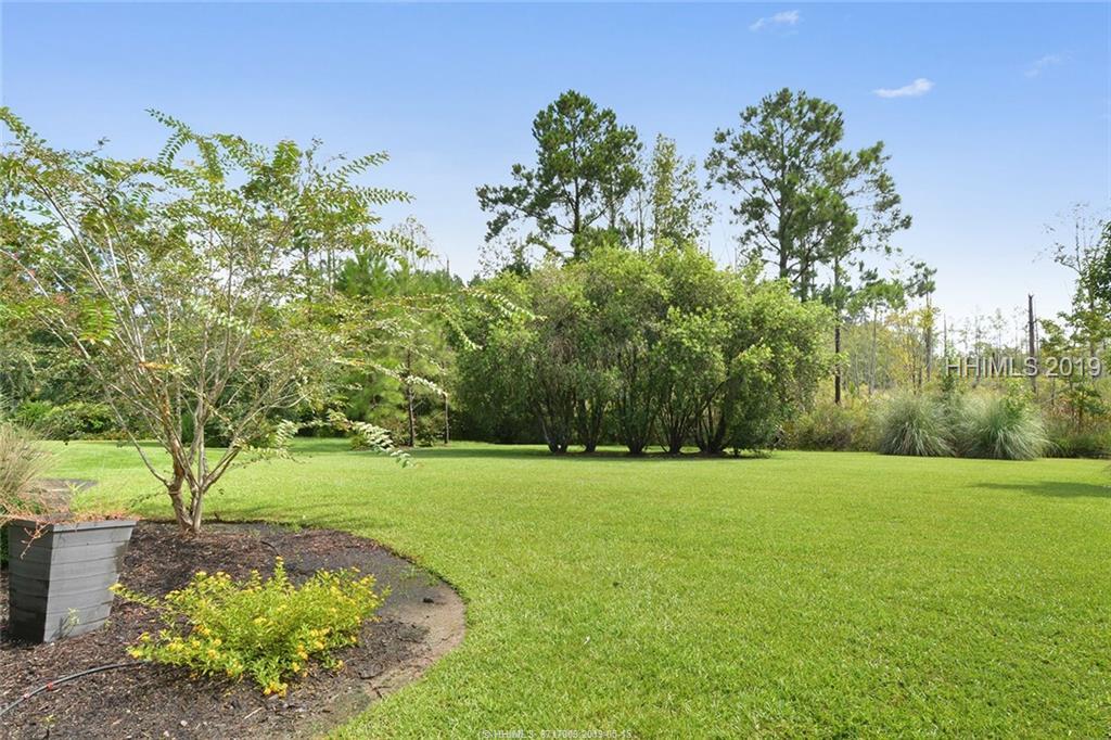 Sold 19 Belvedere Lane, Bluffton, SC 29909 2 Beds / 2 Full Baths