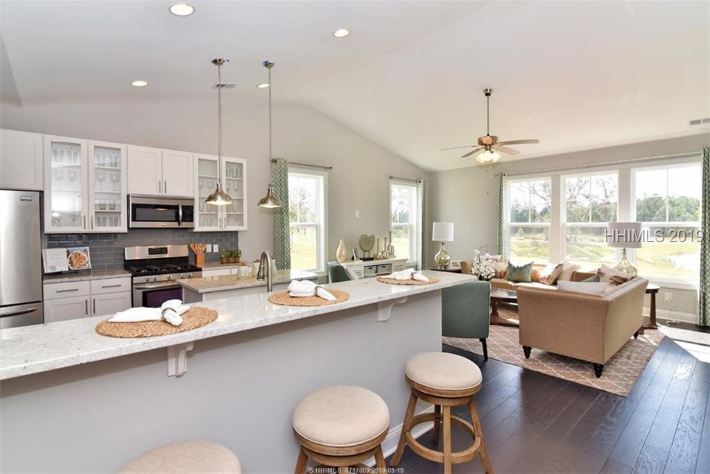 Sold 326 Corn Mill Way, Bluffton, SC 29909 3 Beds / 3 Full Baths