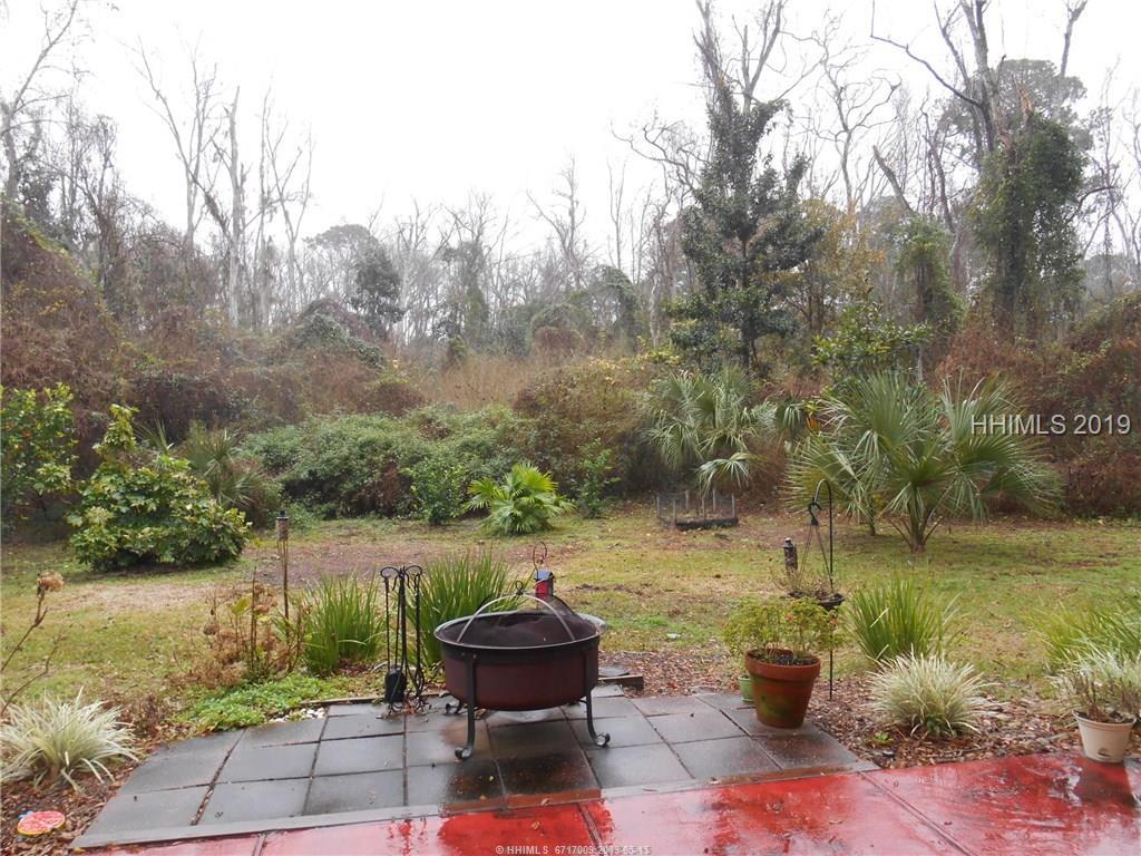 Sold 12 Chinaberry Drive, Hilton Head Island, SC 29926 3 Beds / 2